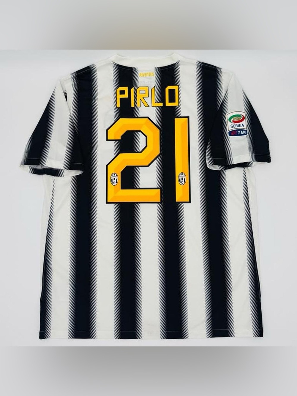 Juventus Pirlo 2011 12 home Serie A jersey
